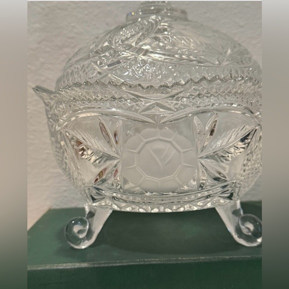 Vintage Rose Detail Cut Crystal Footed Bon Bon Lidded Dish - Picture 7 of 10